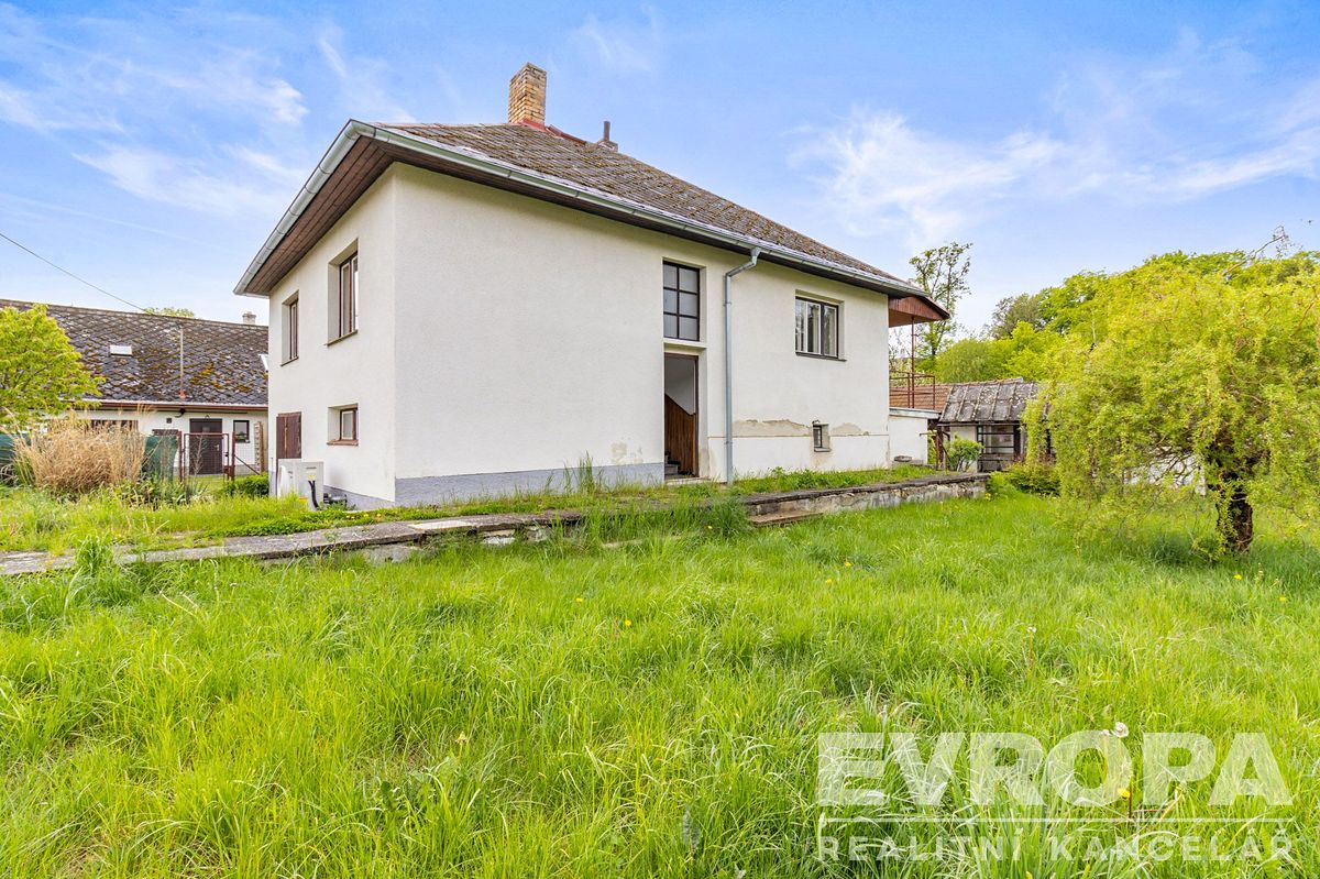 Prodej vily 144 m², pozemek 799 m² – fotografie 5