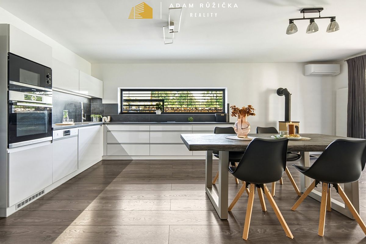 Prodej rodinného domu 177 m², pozemek 419 m² – fotografie 4
