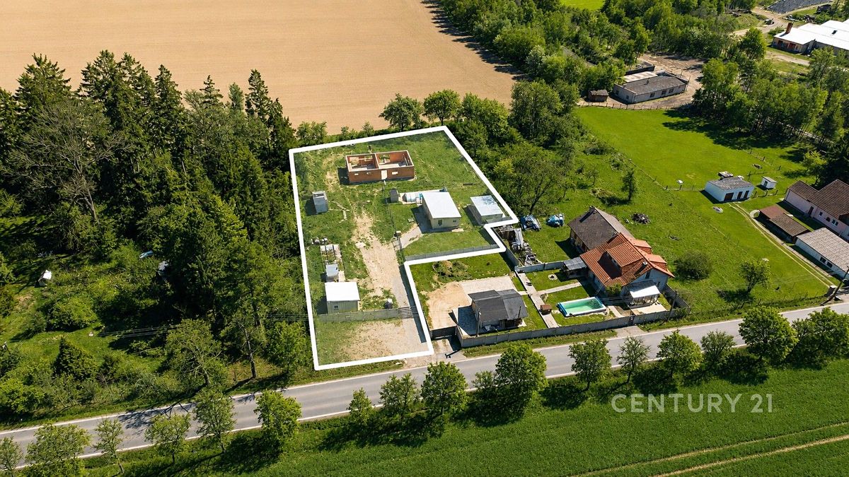 Prodej stavebního pozemku 3208 m²