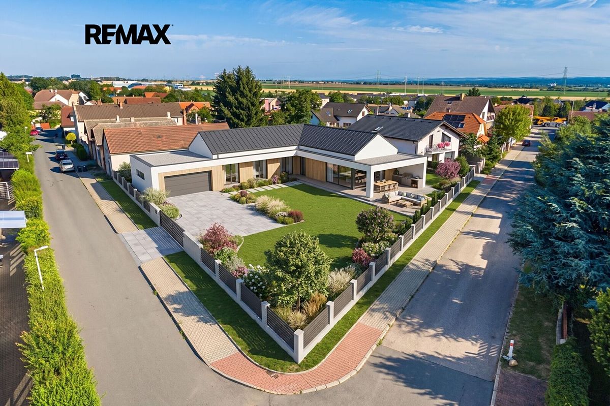 Prodej rodinného domu 92 m², pozemek 905 m² – fotografie 2