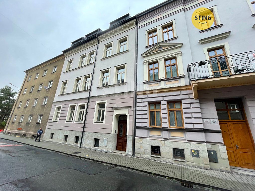 Pronájem kanceláře 42 m²