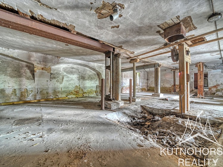 Комерційне приміщення на продаж, 378 м² (22 з 30)