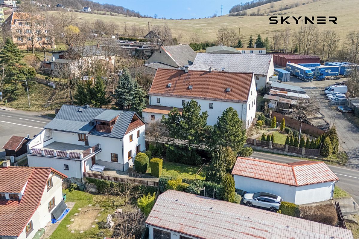 Prodej rodinného domu 300 m², pozemek 585 m² – fotografie 3