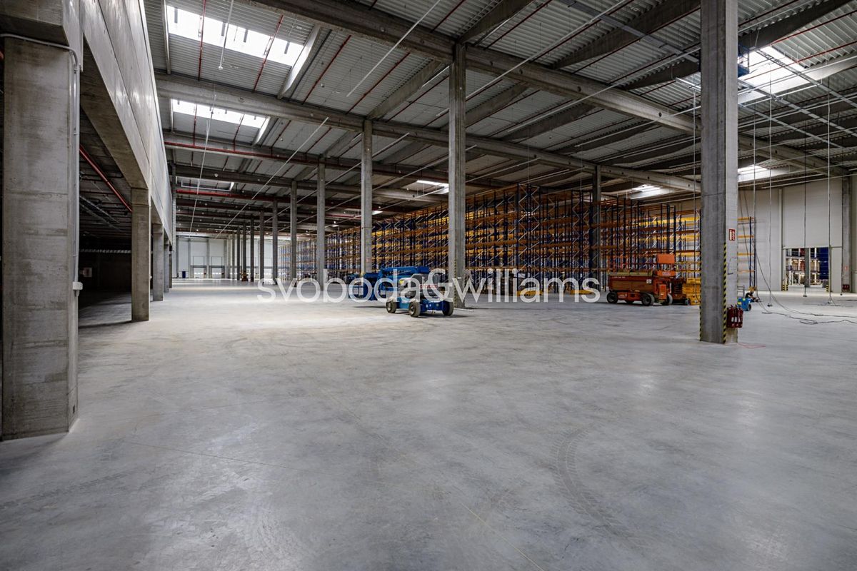 Pronájem skladového prostoru 5000 m² – fotografie 2