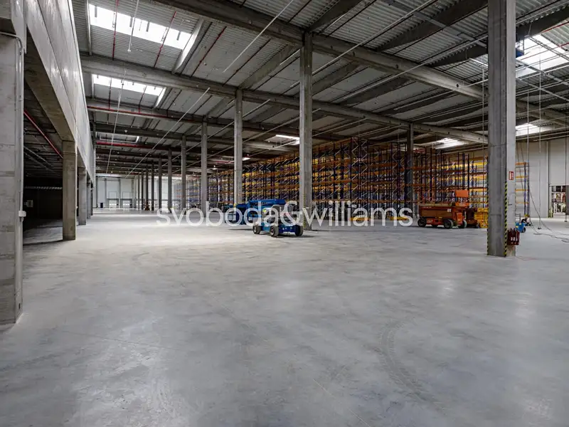 Pronájem skladového prostoru 5000 m², Cheb – náhled fotky 2