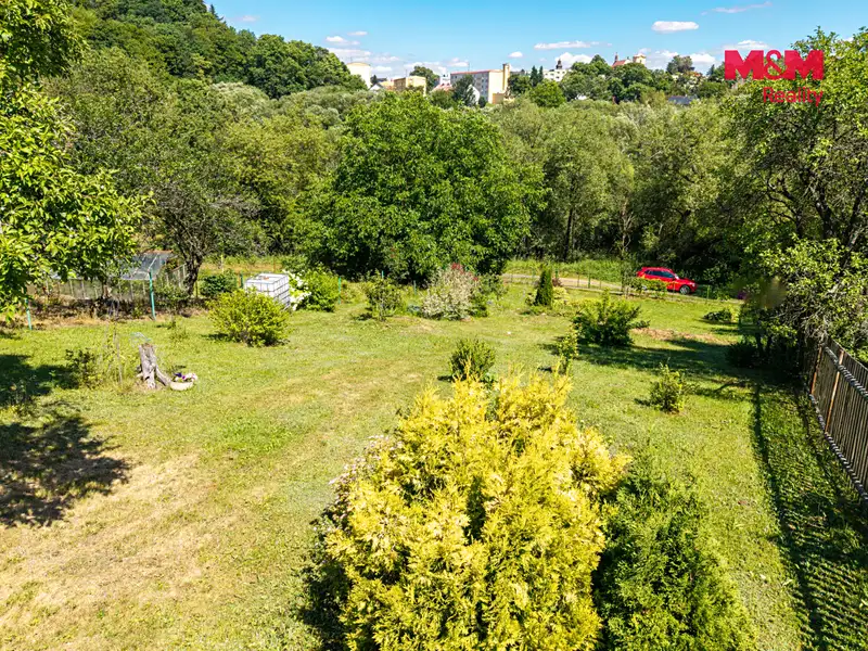Prodej zahrady 878 m², Bochov – náhled fotky 2