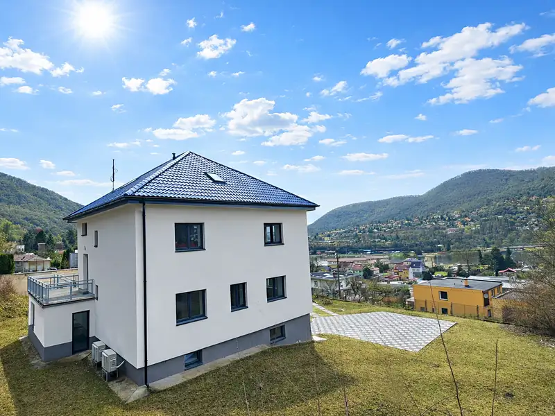 Prodej rodinného domu 272 m², pozemek 1368 m², Ústí nad Labem – náhled fotky 3