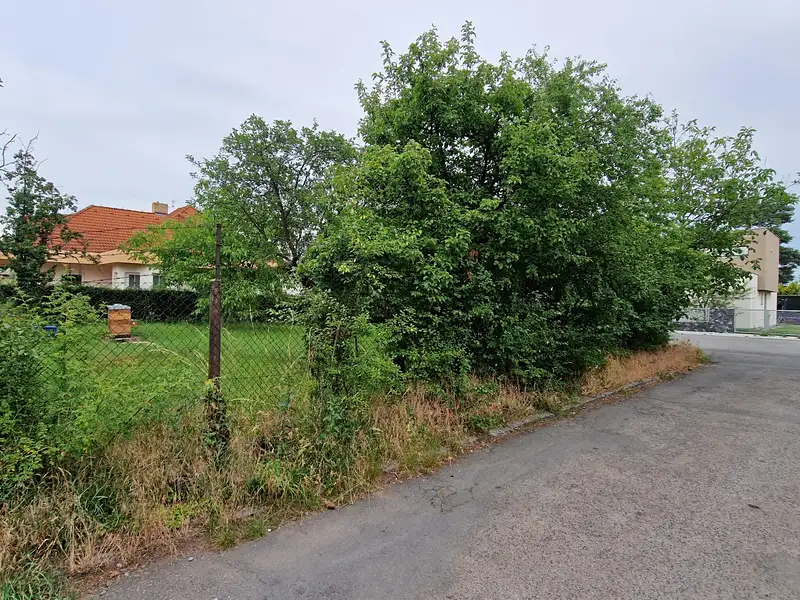 Prodej stavebního pozemku 672 m², Roztoky – náhled fotky 3