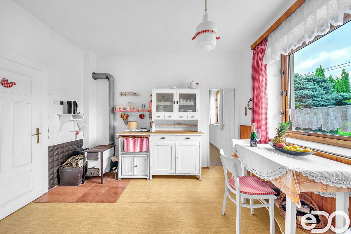 Prodej rodinného domu 110 m², pozemek 838 m² – fotografie 5