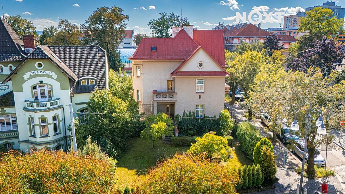Prodej vily 350 m², pozemek 1115 m² – fotografie 2