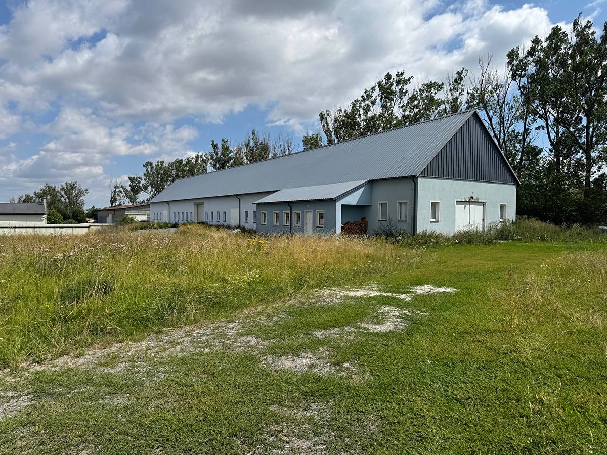 Prodej skladového prostoru 1850 m²