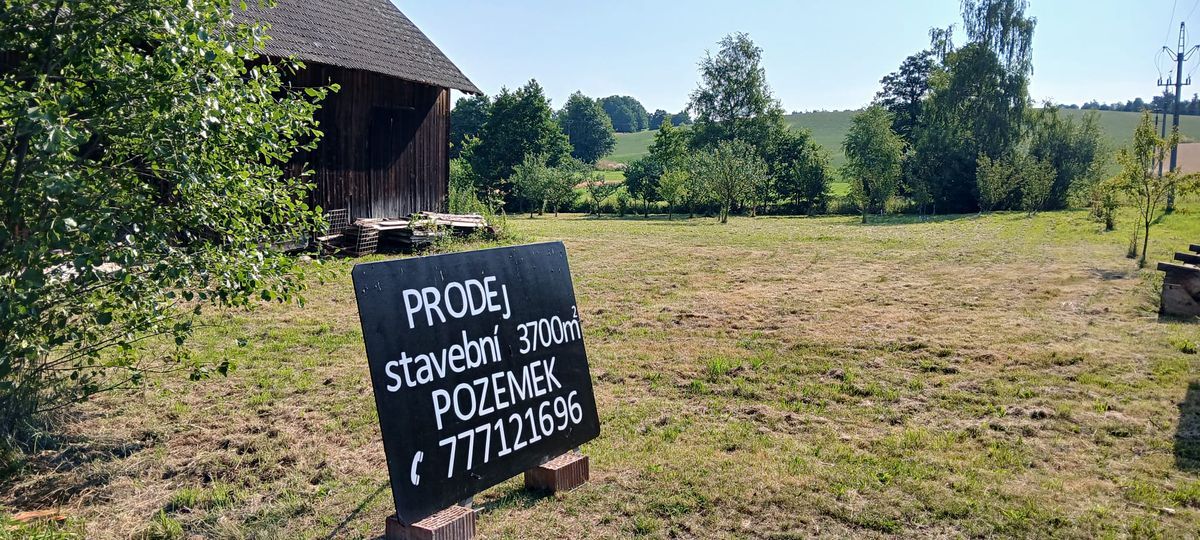 Prodej stavebního pozemku 3703 m²