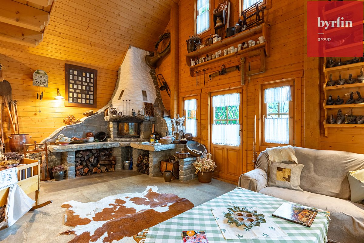 Prodej rodinného domu 130 m², pozemek 83693 m² – fotografie 2