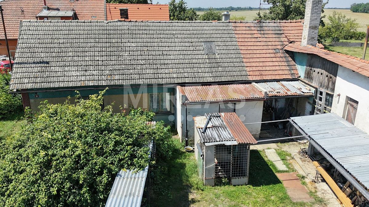 Prodej rodinného domu 67 m², pozemek 3320 m² – fotografie 2