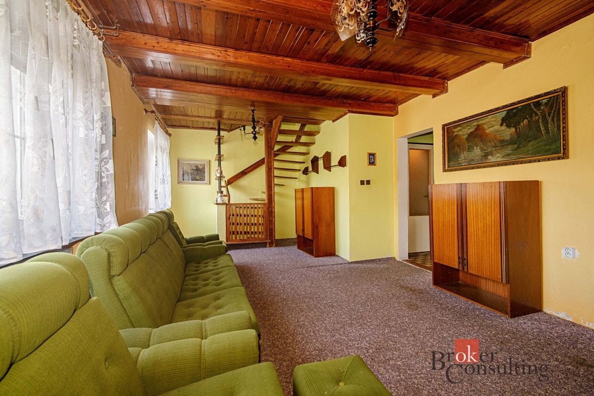 Prodej rodinného domu 161 m², pozemek 1012 m² – fotografie 5
