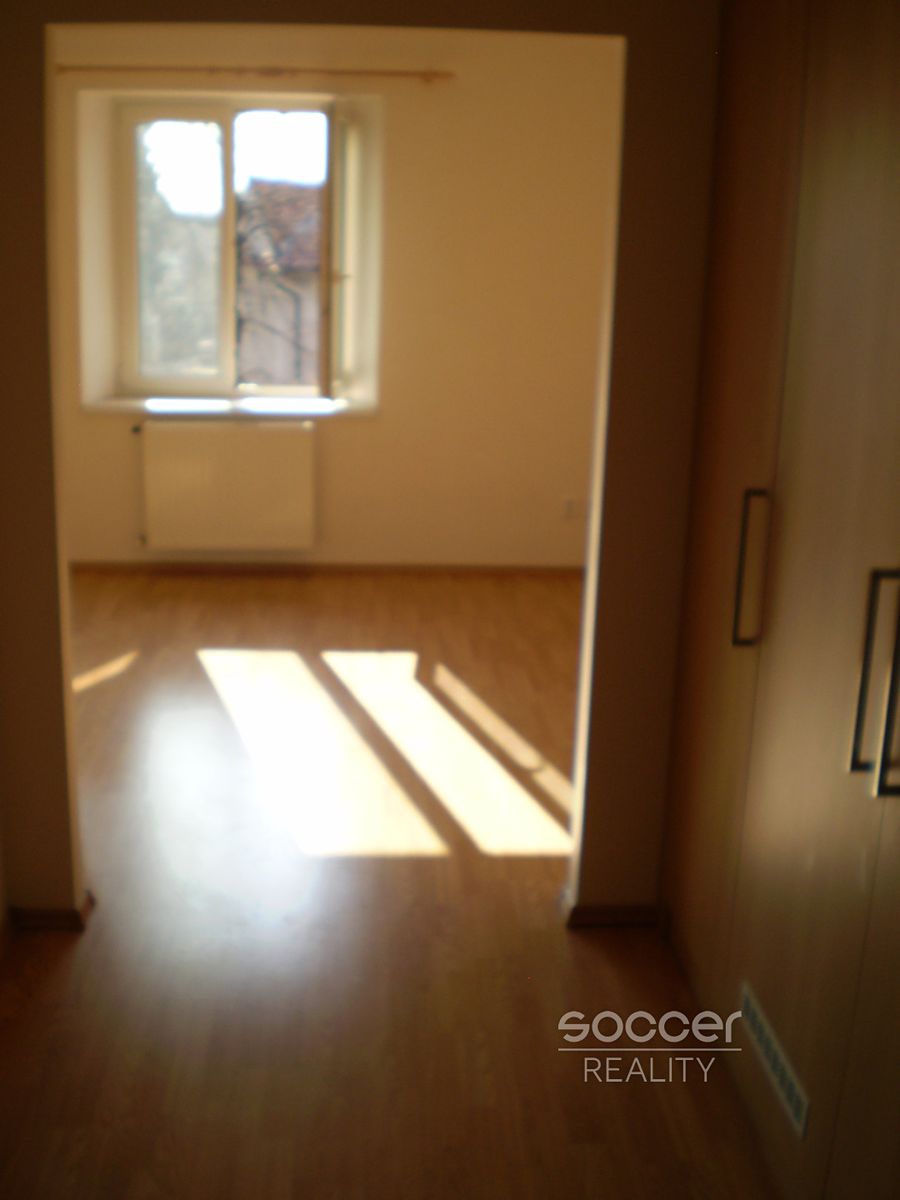 Pronájem bytu 1+1 51 m² – fotografie 4