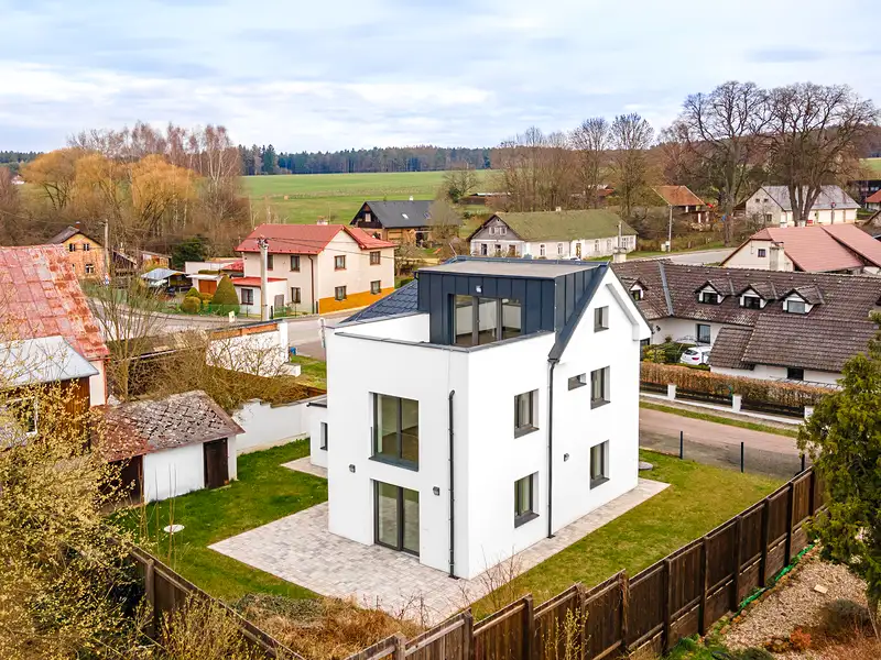 Prodej rodinného domu 155 m², pozemek 495 m², Trotina – náhled fotky 2