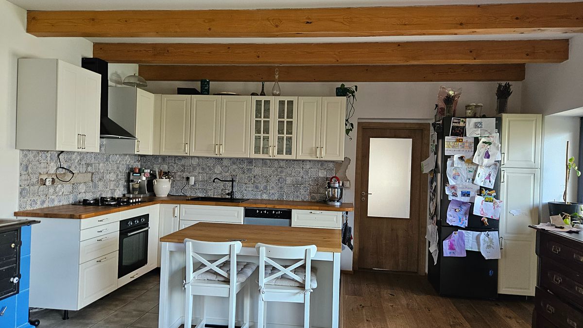 Prodej rodinného domu 142 m², pozemek 276 m² – fotografie 2