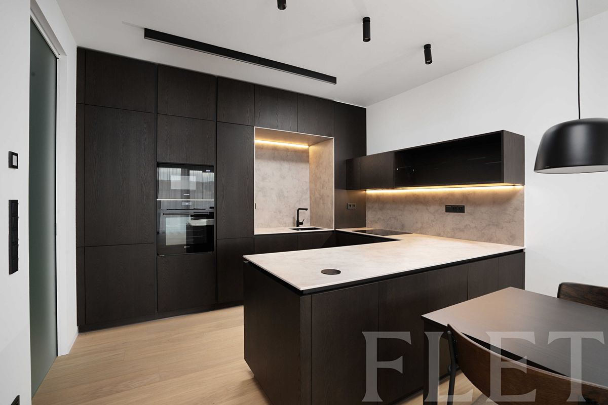 Pronájem bytu 2+kk 61 m²