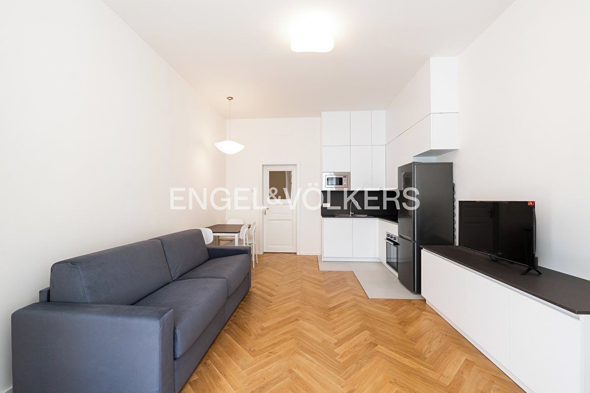 Pronájem bytu 2+kk 56 m² – fotografie 3