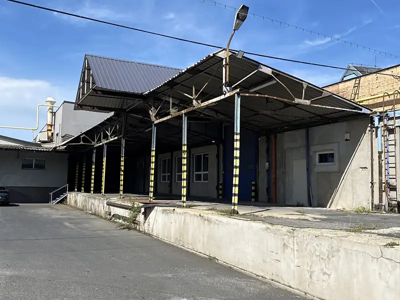 Pronájem skladového prostoru 2000 m², Žatec – náhled fotky 3