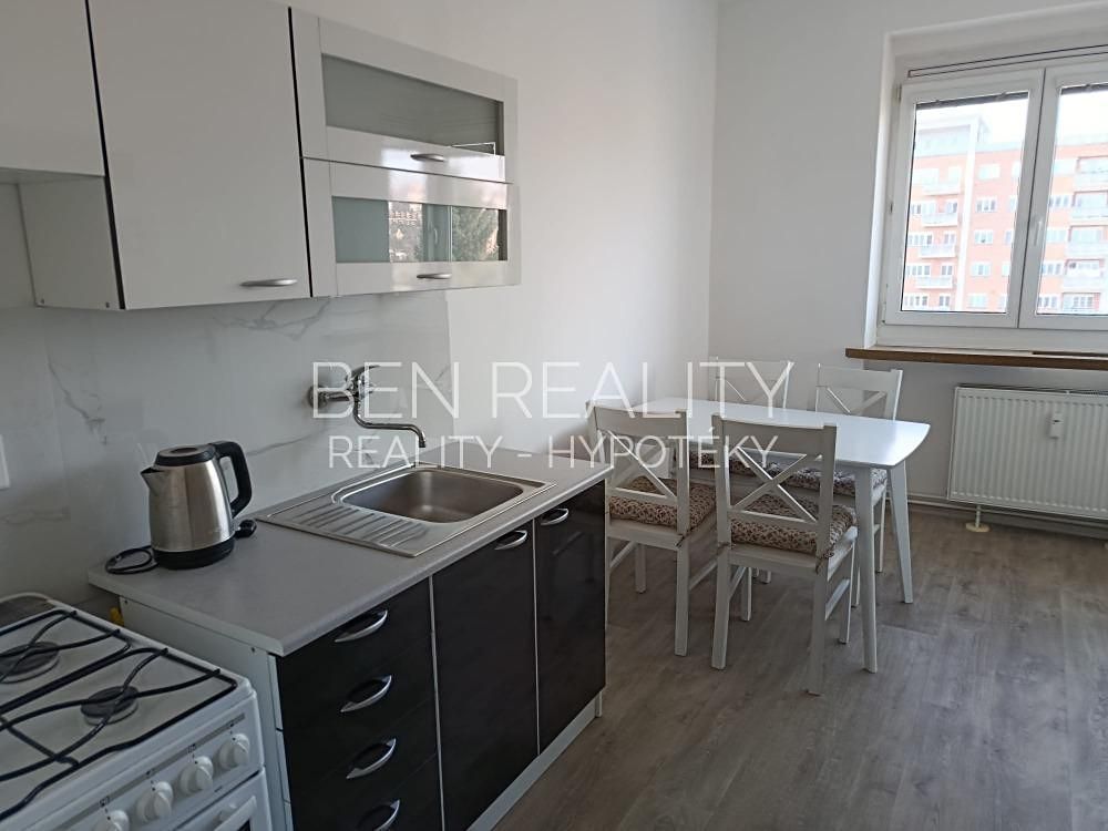 Pronájem bytu 3+1 80 m²