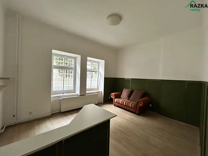 Pronájem kanceláře 25 m², Mariánské Lázně – náhled fotky 3