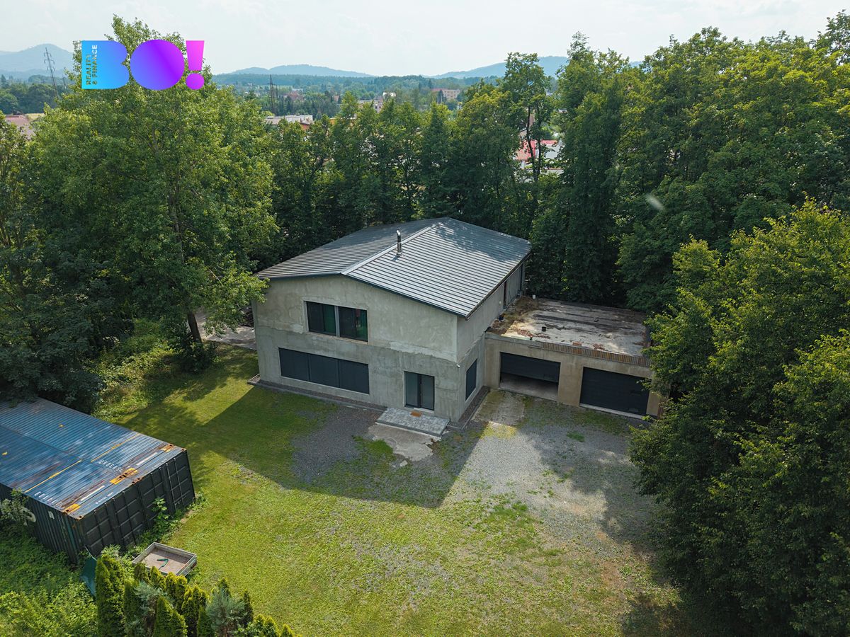 Prodej rodinného domu 443 m², pozemek 2632 m² – fotografie 2