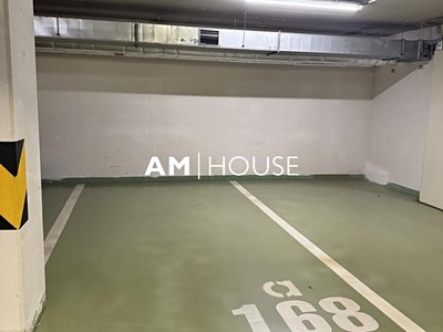 Pronájem garážového stání 13 m²