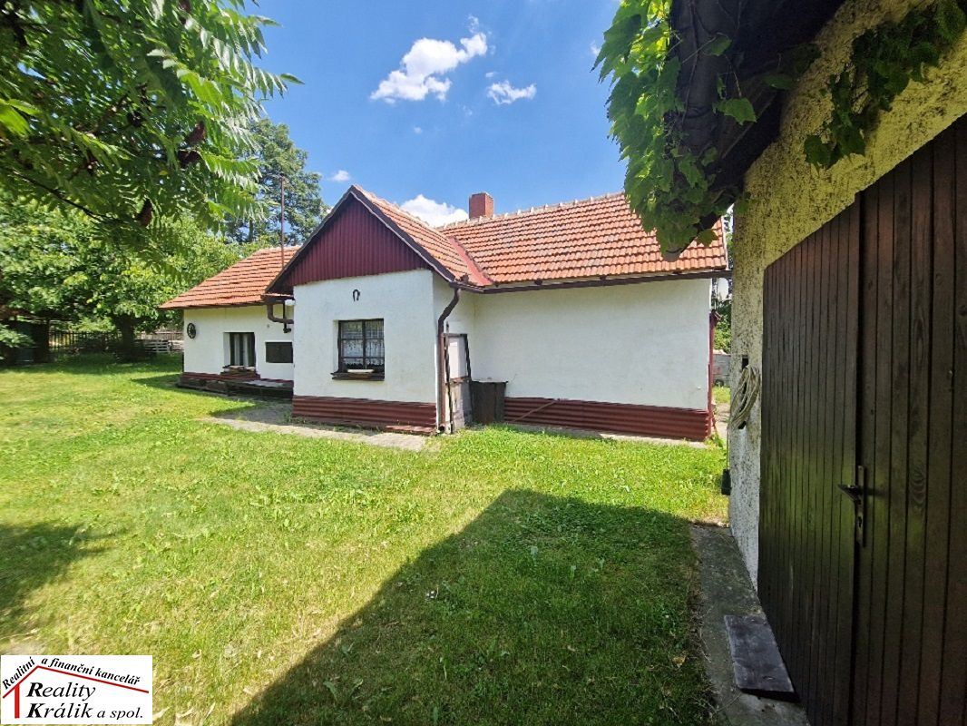 Prodej rodinného domu 135 m², pozemek 1350 m² – fotografie 3