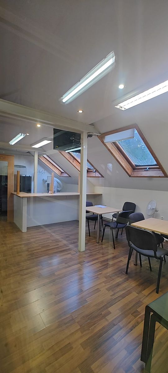 Pronájem obchodního prostoru 31 m² – fotografie 2