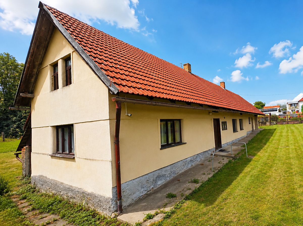 Prodej rodinného domu 70 m², pozemek 1377 m²
