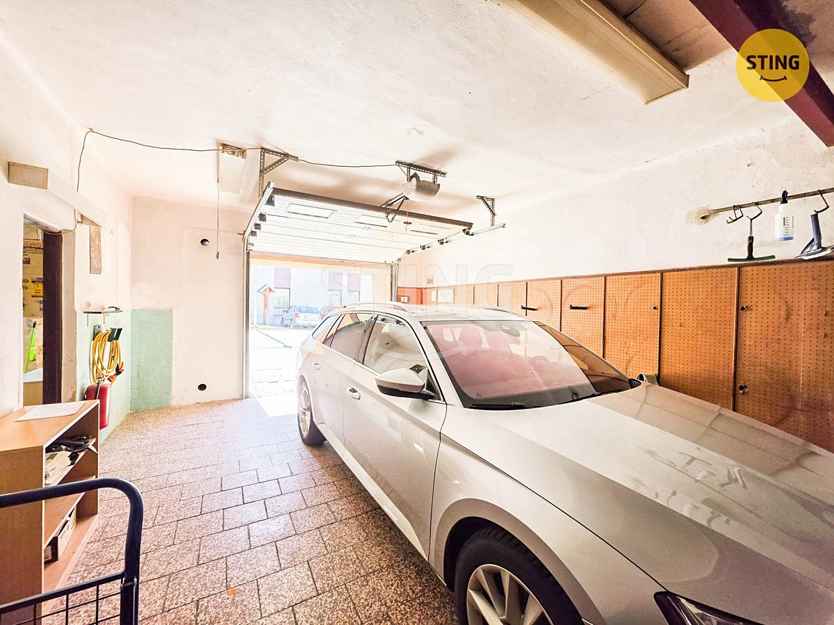 Prodej rodinného domu 298 m², pozemek 158 m² – fotografie 5