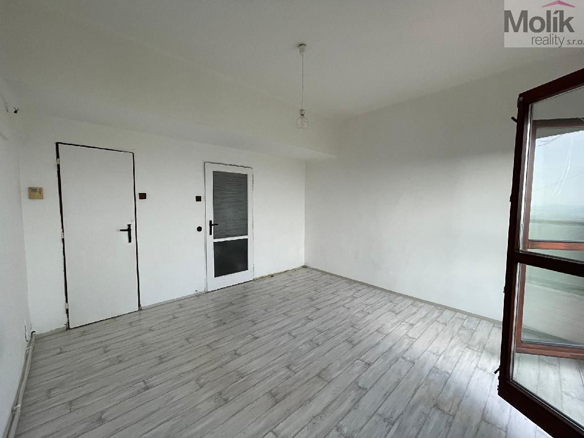 Pronájem bytu 1+kk 27 m² – fotografie 3