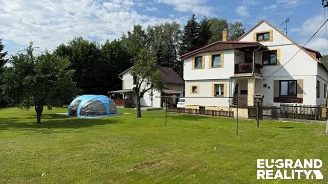 Prodej rodinného domu 320 m², pozemek 2286 m², Staré Křečany – náhled fotky 2