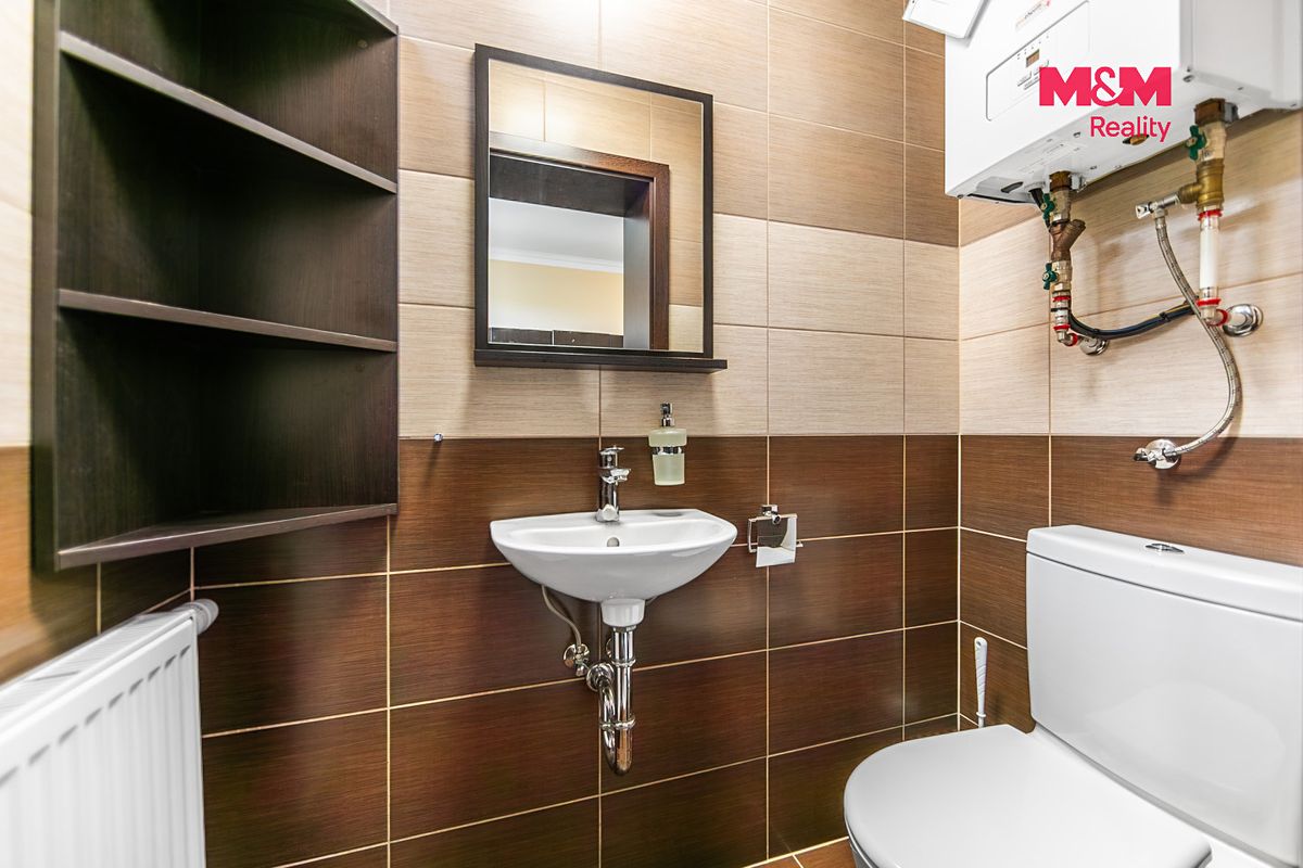 Prodej rodinného domu 184 m², pozemek 1113 m² – fotografie 5