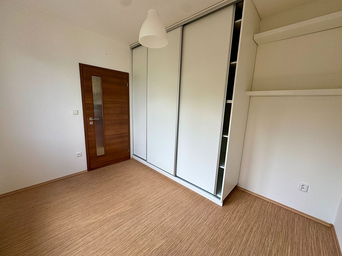 Pronájem bytu 4+1 75 m² – fotografie 4