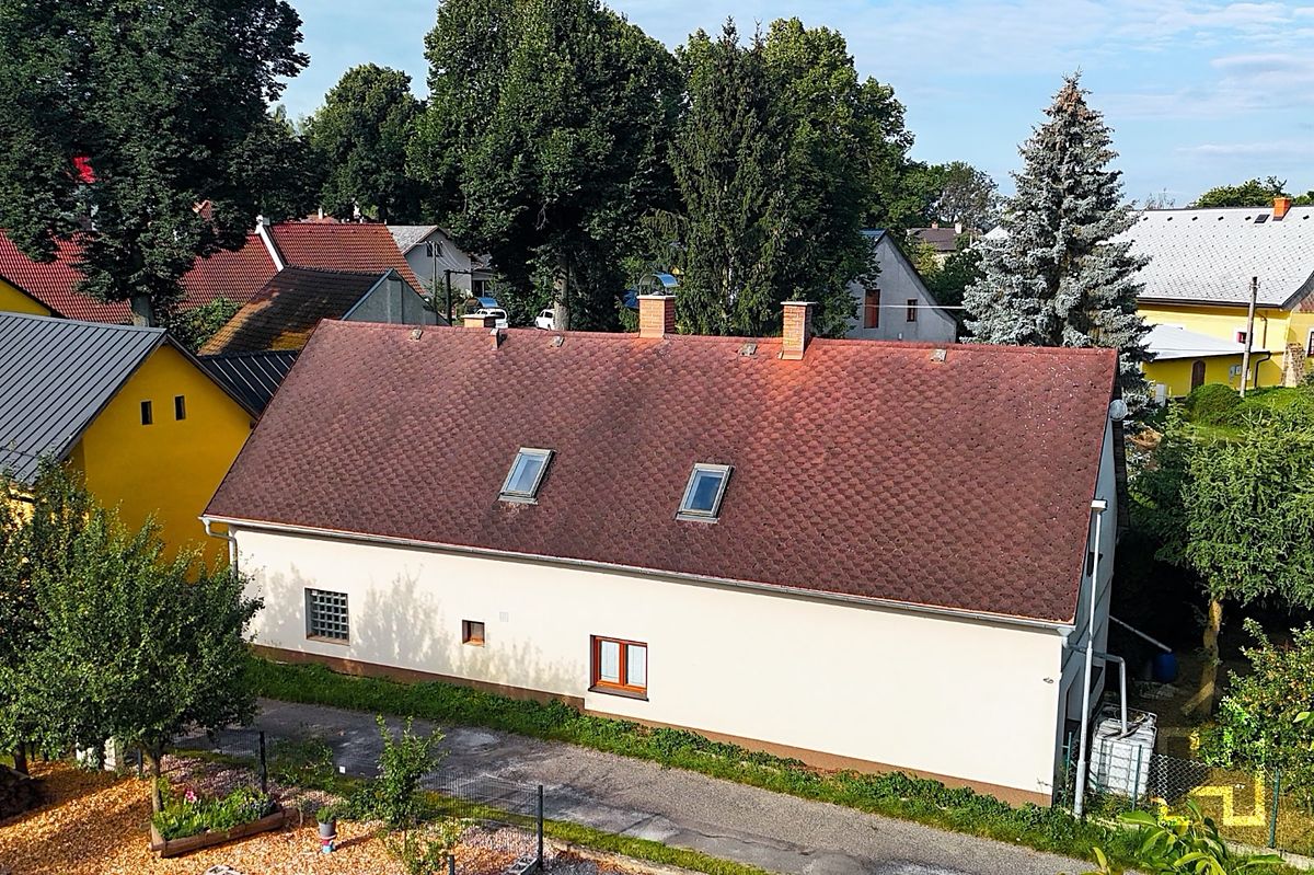 Prodej rodinného domu 186 m², pozemek 667 m² – fotografie 5