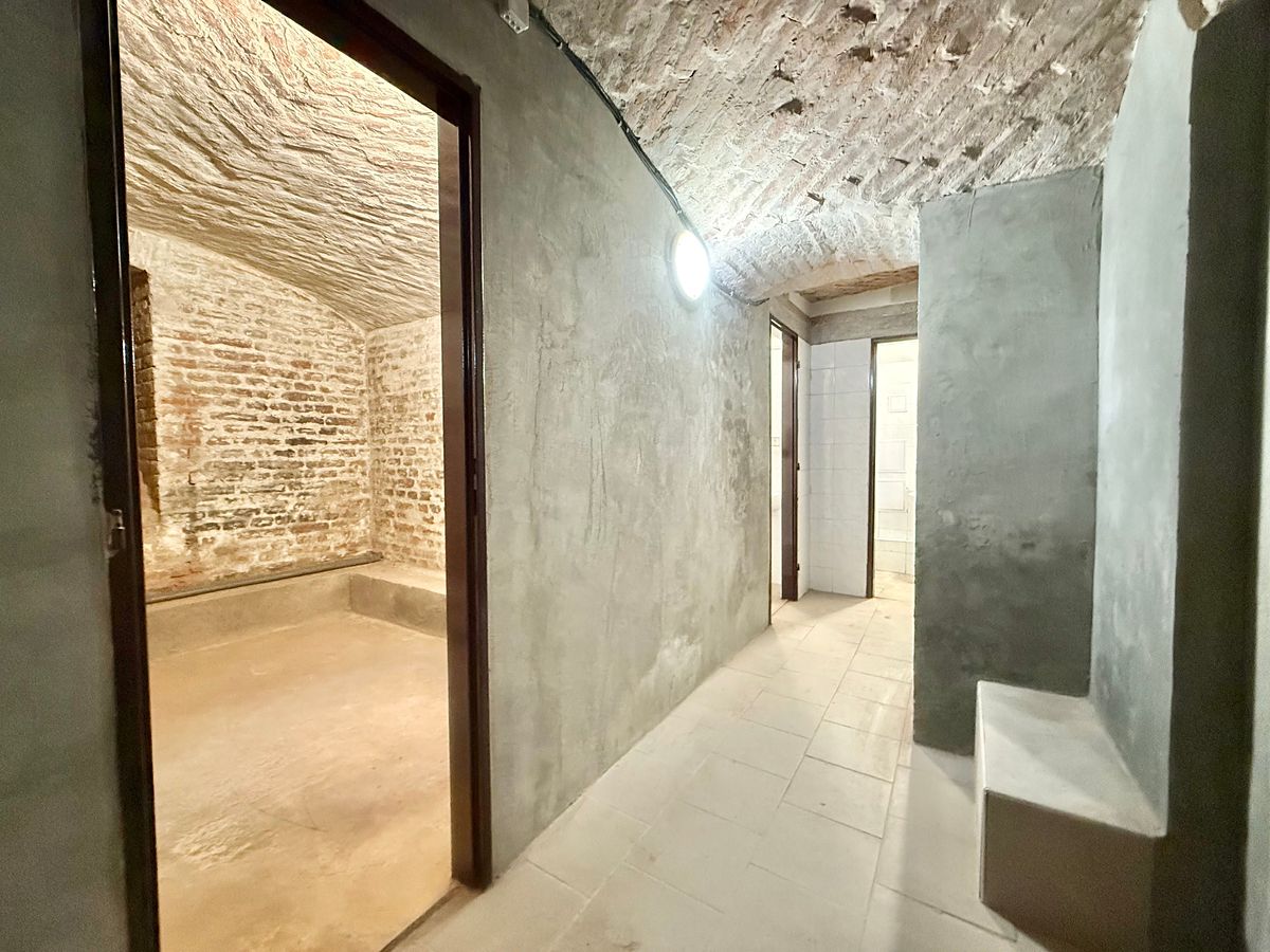 Pronájem obchodního prostoru 145 m² – fotografie 5