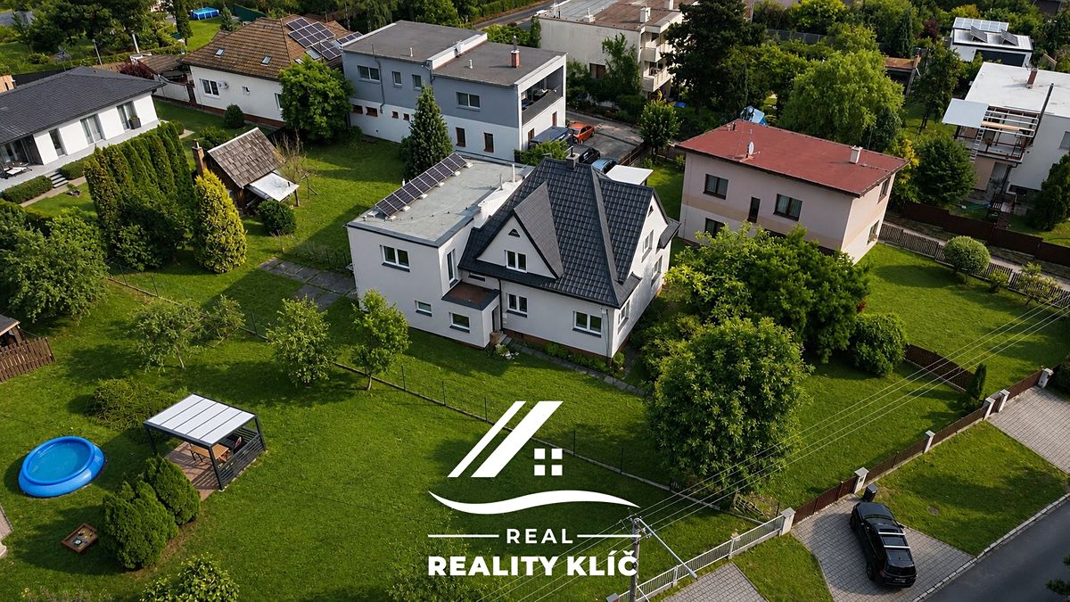 Pronájem rodinného domu 260 m², pozemek 1143 m² – fotografie 4