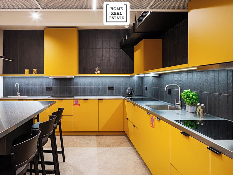 Prodej komerčního prostoru, 239 m² (9 z 17)