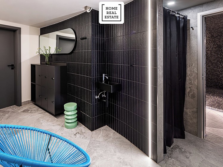 Prodej komerčního prostoru, 239 m² (17 z 17)