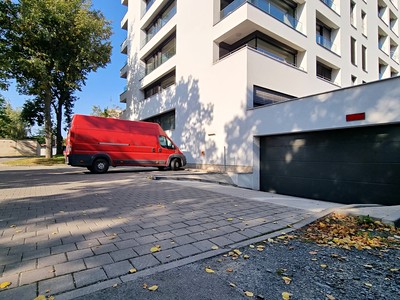 Pronájem garážového stání 10 m²