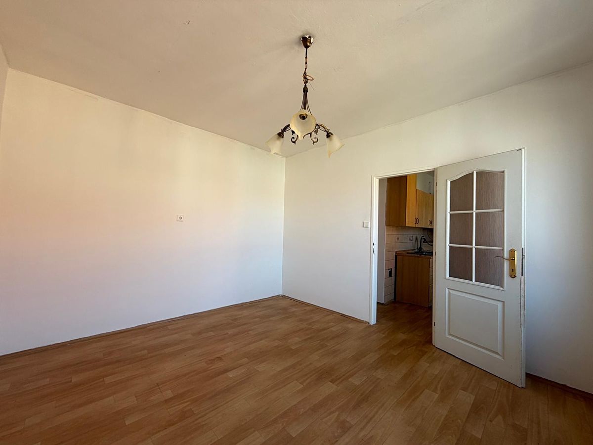 Pronájem bytu 2+1 52 m² – fotografie 4