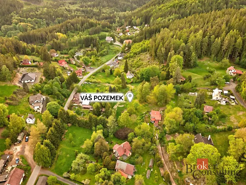 Prodej stavebního pozemku 852 m², Smolné Pece – náhled fotky 2