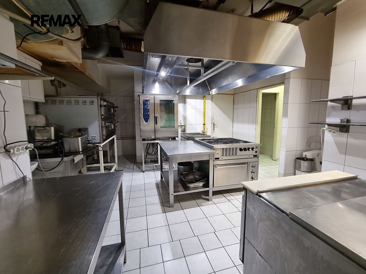 Prodej obchodního prostoru 136 m² – fotografie 3