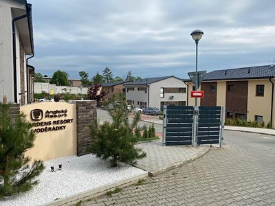 Pronájem  rodinného domu 127 m², pozemek 348 m²
