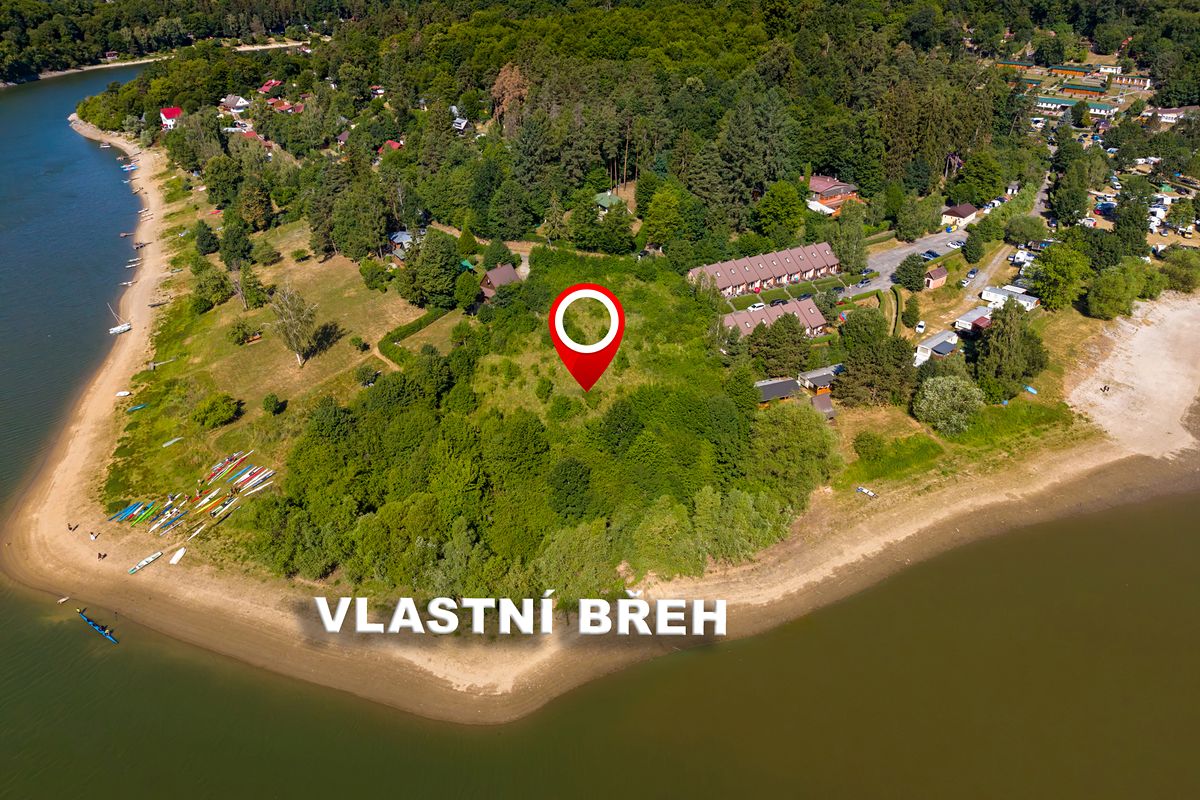 Prodej komerčního pozemku 3255 m²