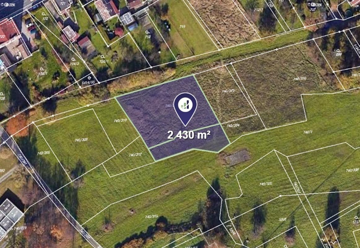 Prodej pozemku 2430 m²