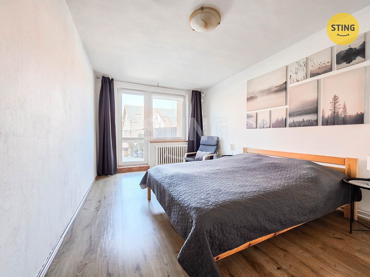 Prodej rodinného domu 298 m², pozemek 158 m² – fotografie 2